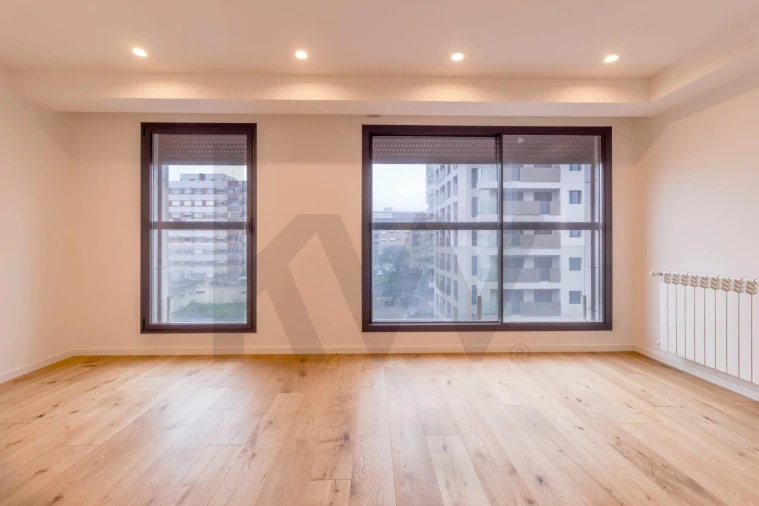 Apartamento T2 para Arrendamento em Mafamude e Vilar do Paraíso Foto 7