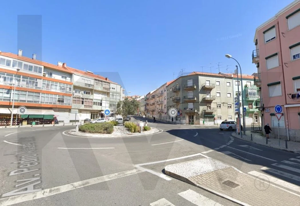 Loja para Arrendamento em Mina de Água Foto 12