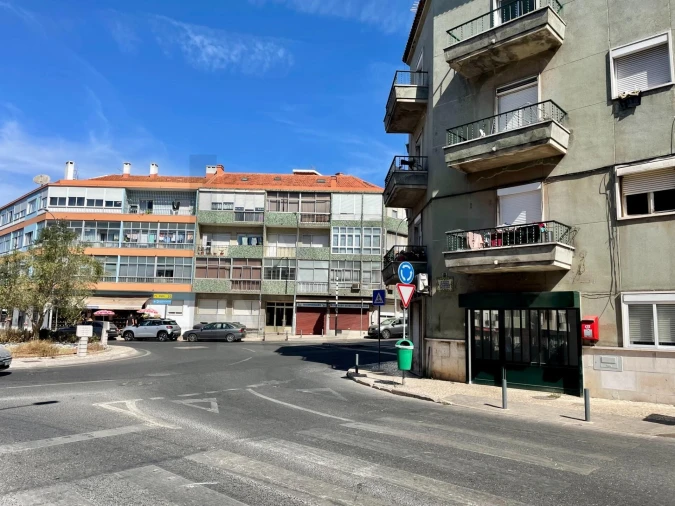 Loja para Arrendamento em Mina de Água Foto 7