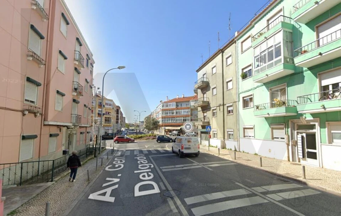 Loja para Arrendamento em Mina de Água Foto 13