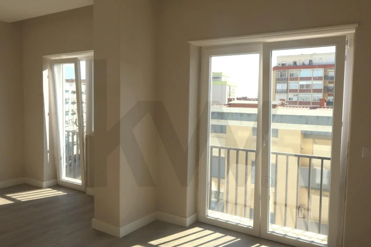 Apartamento T3 para Venda em União das Freguesias de Setúbal Foto 3