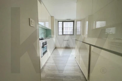 Apartamento T2 para Arrendamento em Olivais