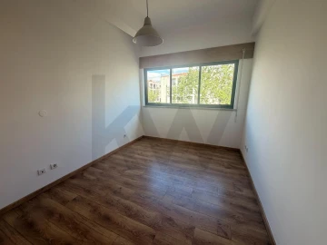 Moradia T3 para Arrendamento em Quinta do Anjo