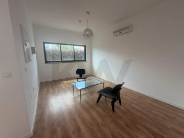 Moradia T3 para Arrendamento em Quinta do Anjo