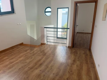 Moradia T3 para Arrendamento em Quinta do Anjo