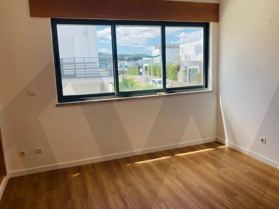 Moradia T3 para Arrendamento em Quinta do Anjo Foto 6