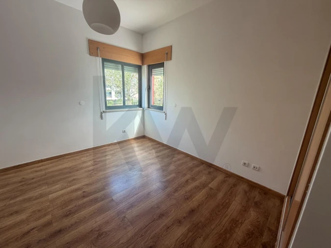 Moradia T3 para Arrendamento em Quinta do Anjo Foto 17