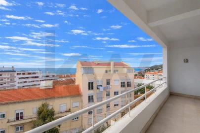 Moradia T4 para Venda em Algés, Linda-A-Velha e Cruz Quebrada-Dafundo