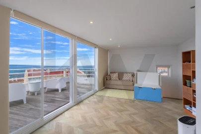 Moradia T4 para Venda em Algés, Linda-A-Velha e Cruz Quebrada-Dafundo