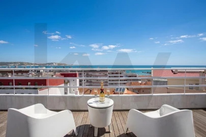 Moradia T4 para Venda em Algés, Linda-A-Velha e Cruz Quebrada-Dafundo