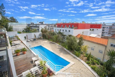 Moradia T4 para Venda em Algés, Linda-A-Velha e Cruz Quebrada-Dafundo