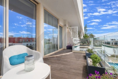 Moradia T4 para Venda em Algés, Linda-A-Velha e Cruz Quebrada-Dafundo