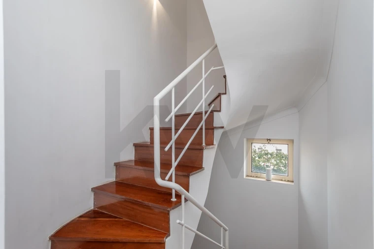 Moradia T4 para Venda em Algés, Linda-A-Velha e Cruz Quebrada-Dafundo Foto 22