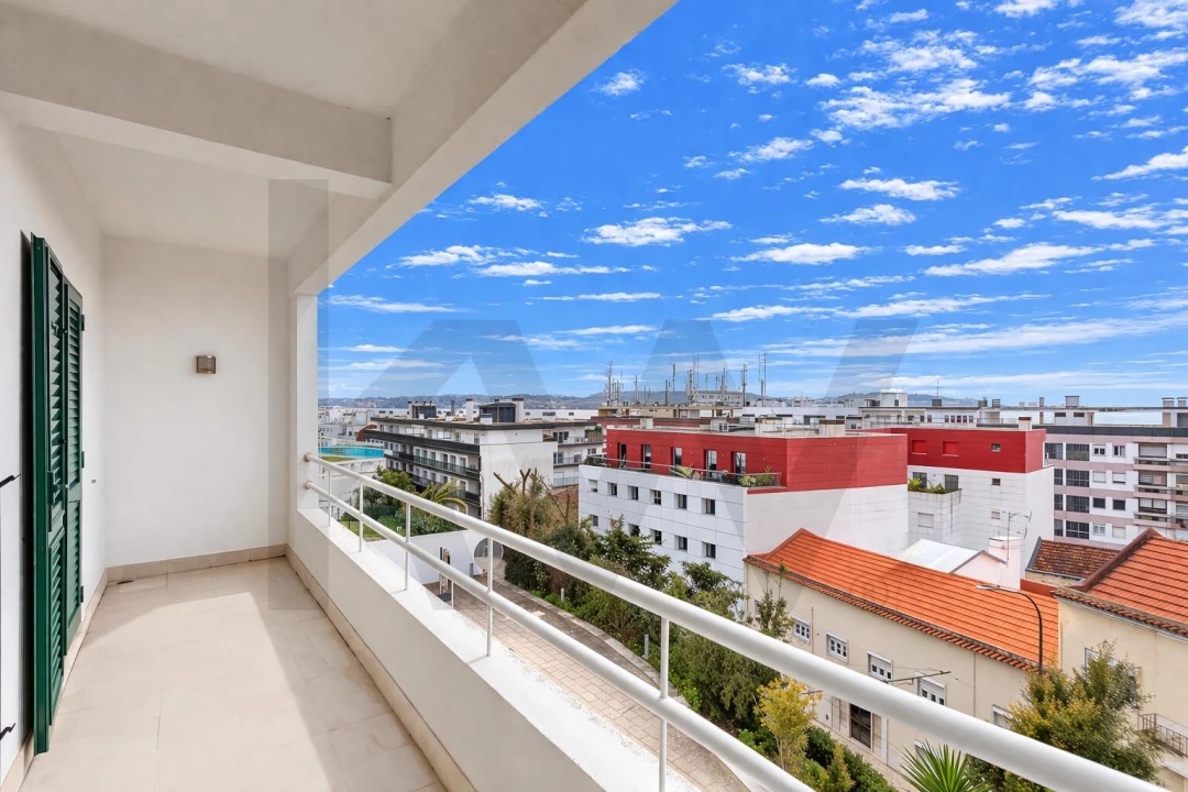 Moradia T4 para Venda em Algés, Linda-A-Velha e Cruz Quebrada-Dafundo Foto 34