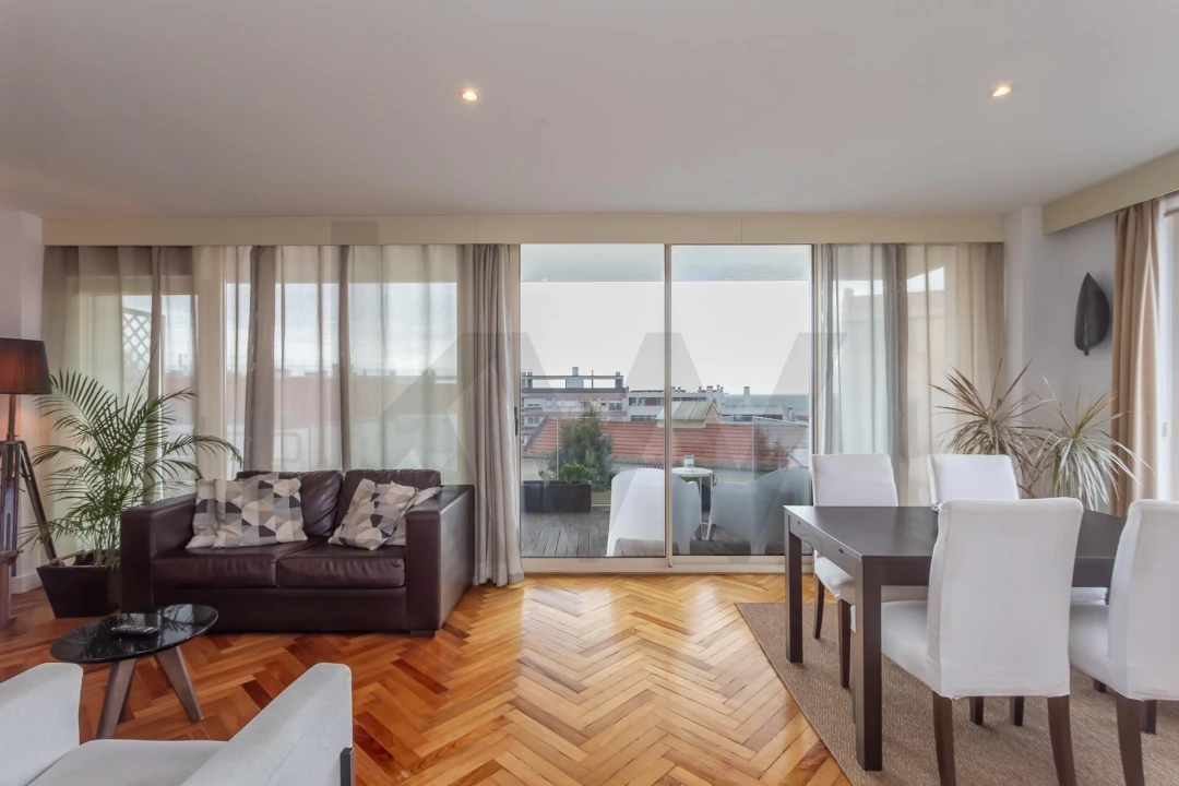 Moradia T4 para Venda em Algés, Linda-A-Velha e Cruz Quebrada-Dafundo Foto 13