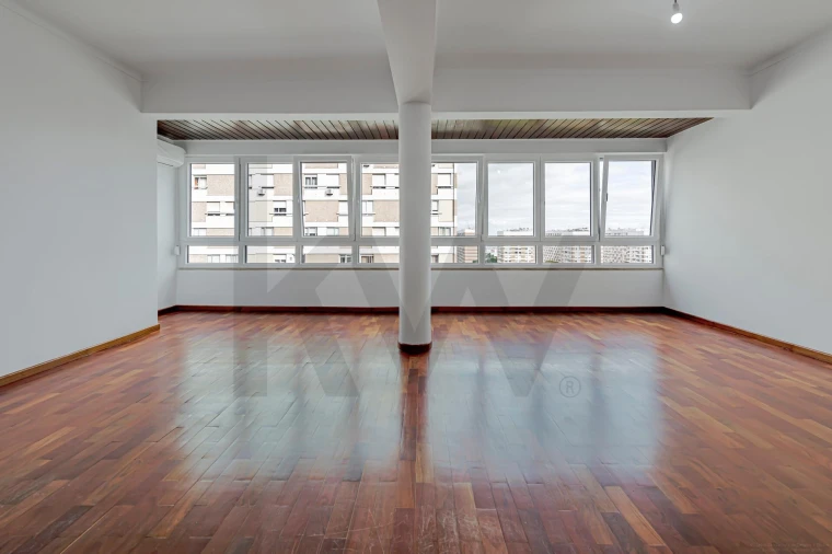 Apartamento T3 para Arrendamento em Moscavide e Portela Foto 3