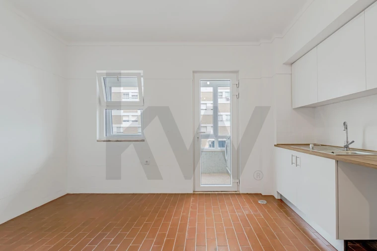 Apartamento T3 para Arrendamento em Moscavide e Portela Foto 6