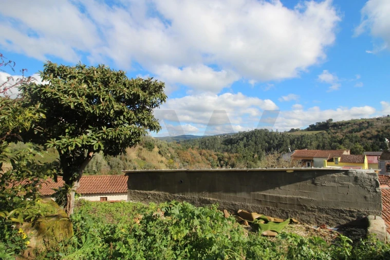 Moradia T2 para Venda em Almalagues Foto 3