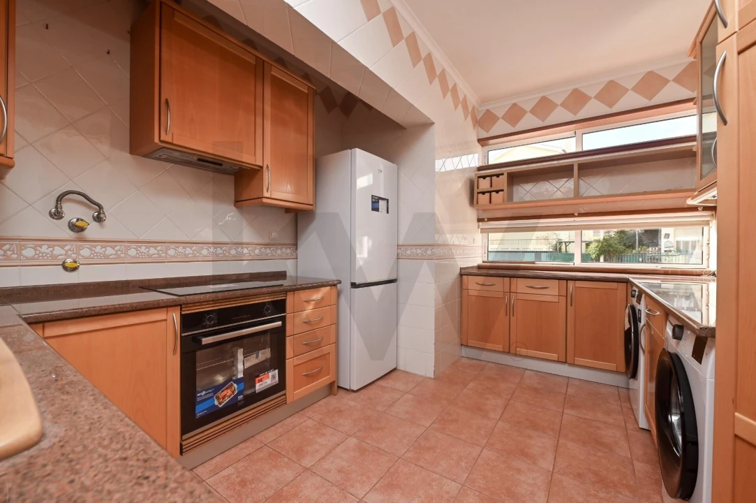 Apartamento T3 para Arrendamento em Carcavelos e Parede Foto 6