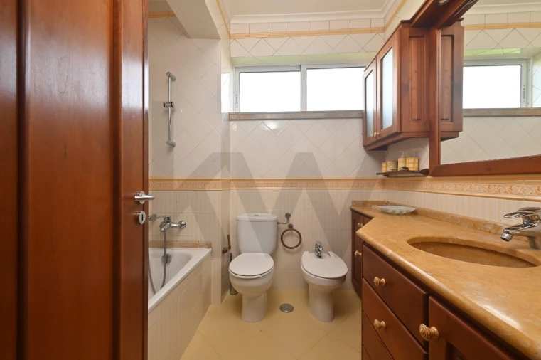 Apartamento T3 para Arrendamento em Carcavelos e Parede Foto 14