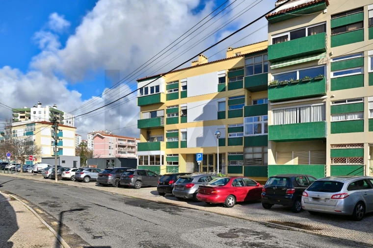 Apartamento T3 para Arrendamento em Carcavelos e Parede Foto 17