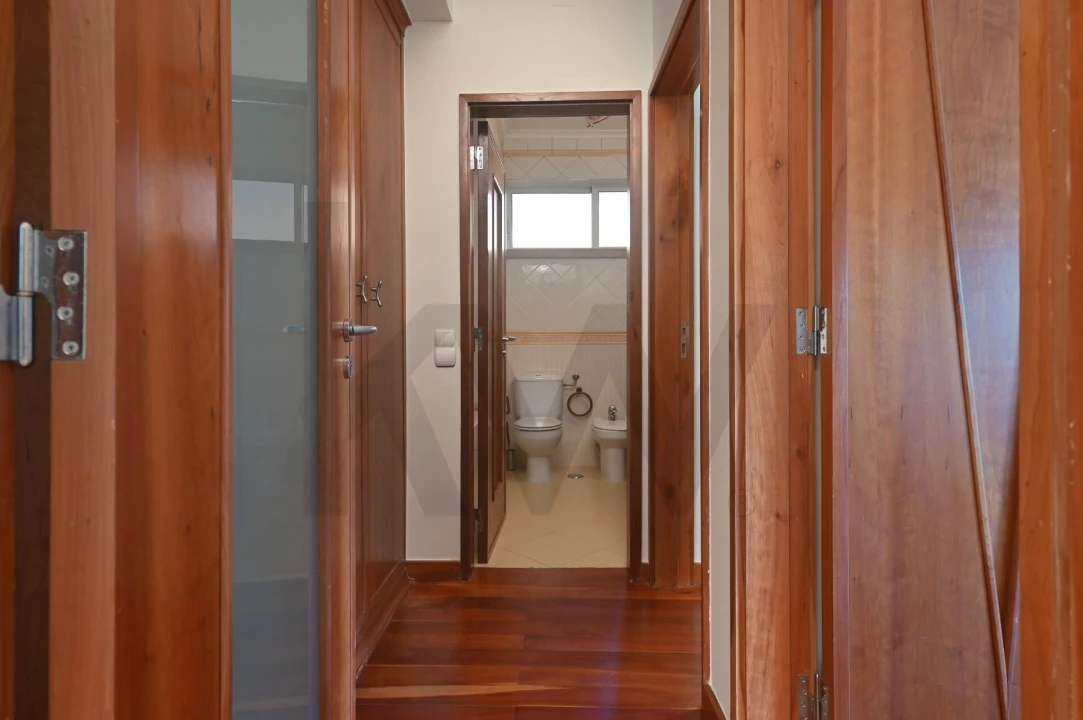 Apartamento T3 para Arrendamento em Carcavelos e Parede Foto 7