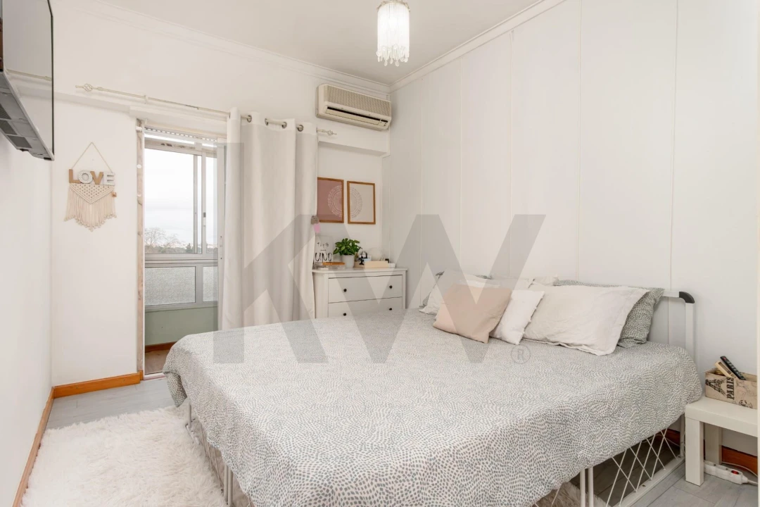 Apartamento T3 para Venda em Seixal, Arrentela e Aldeia de Paio Pires Foto 3