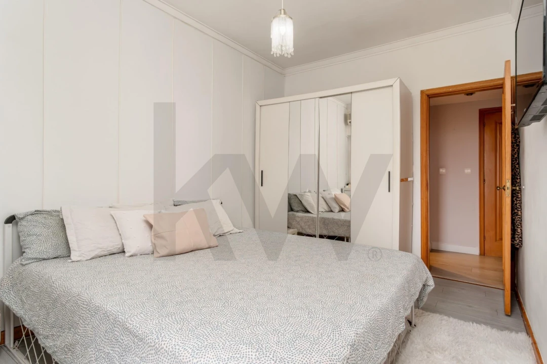 Apartamento T3 para Venda em Seixal, Arrentela e Aldeia de Paio Pires Foto 4