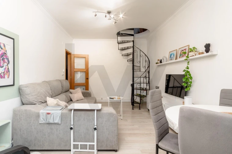 Apartamento T3 para Venda em Seixal, Arrentela e Aldeia de Paio Pires Foto 23