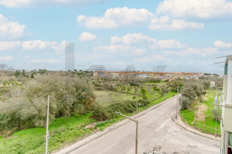 Apartamento T3 para Venda em Seixal, Arrentela e Aldeia de Paio Pires Foto 11