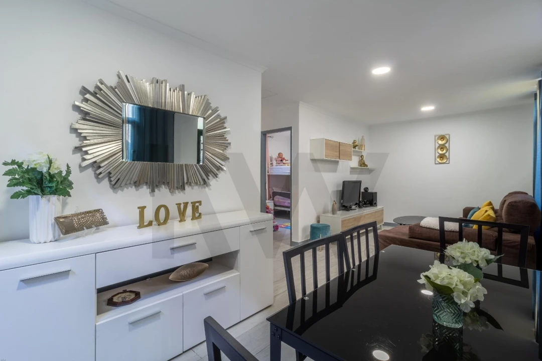 Moradia T2 para Venda em Funchal (Santa Luzia) Foto 1