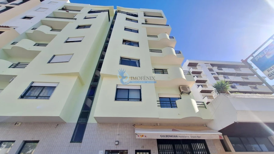 Apartamento T2 para Venda em Faro (Sé e São Pedro) Foto 3