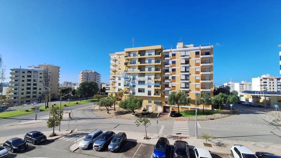 Apartamento T2 para Venda em Faro (Sé e São Pedro) Foto 2