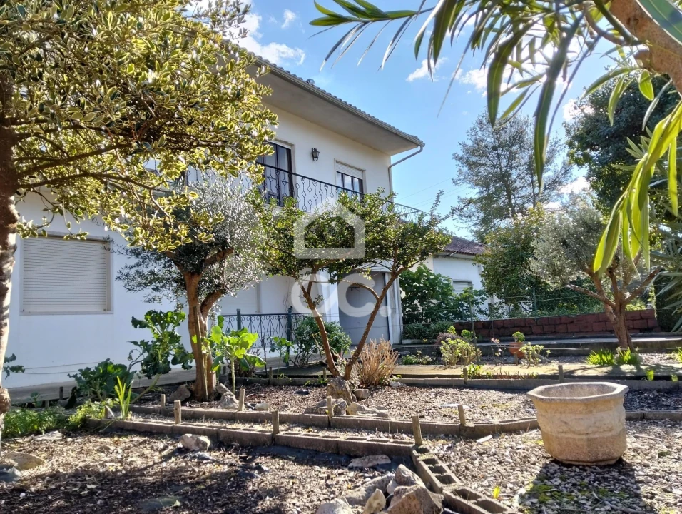 Moradia T5 para Venda em Vermelha Foto 3