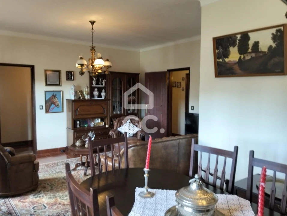 Moradia T5 para Venda em Vermelha Foto 18