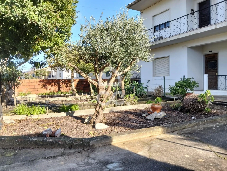 Moradia T5 para Venda em Vermelha Foto 2