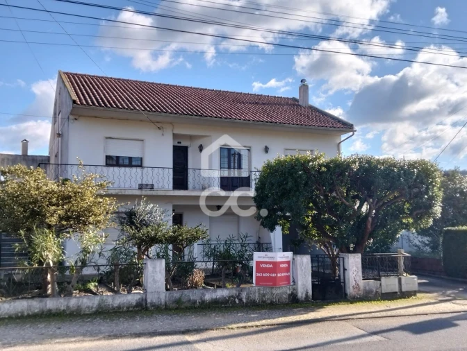 Moradia T5 para Venda em Vermelha Foto 1