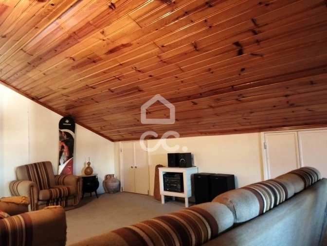 Moradia T5 para Venda em Vermelha Foto 31