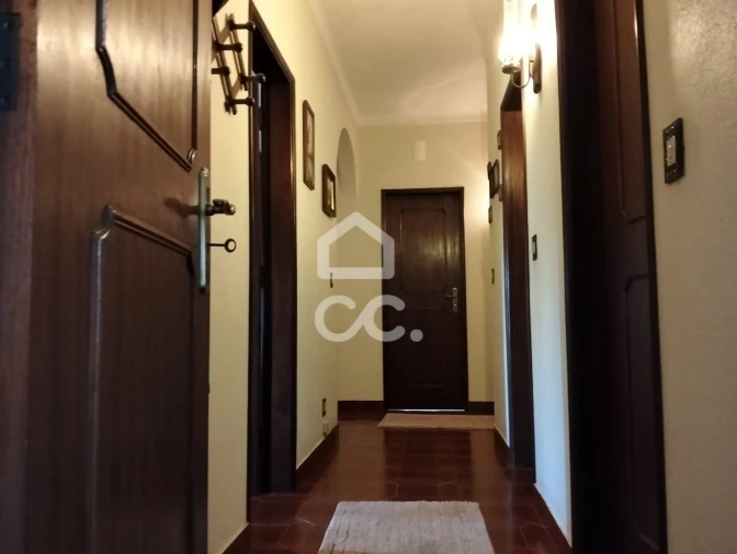 Moradia T5 para Venda em Vermelha Foto 15