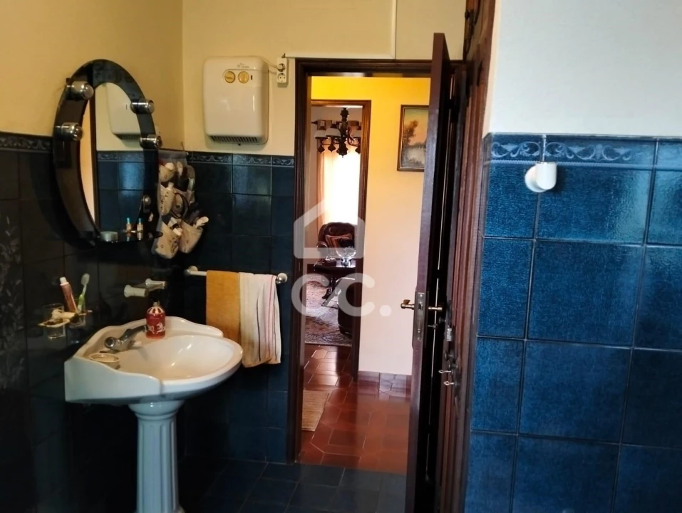 Moradia T5 para Venda em Vermelha Foto 17