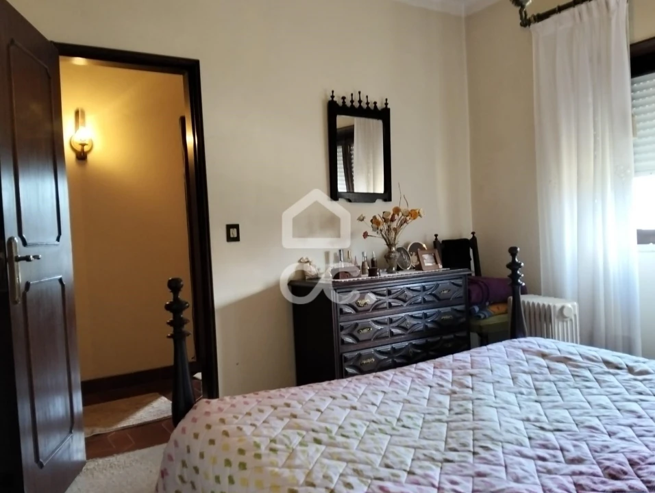 Moradia T5 para Venda em Vermelha Foto 22