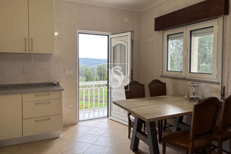 Moradia T3 para Venda em Castelões Foto 5