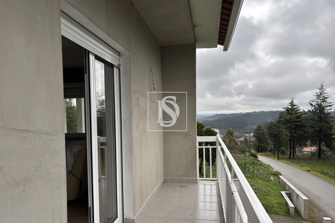 Moradia T3 para Venda em Castelões Foto 10