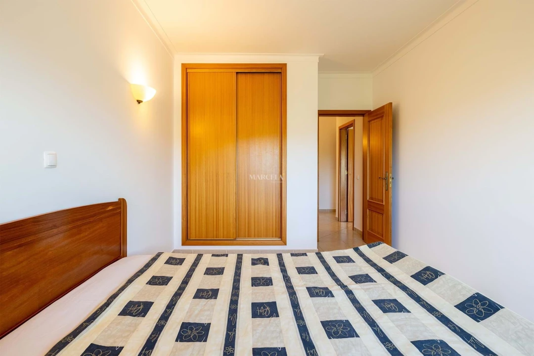 Apartamento T2 para Arrendamento em Lagos (São Sebastião e Santa Maria) Foto 10