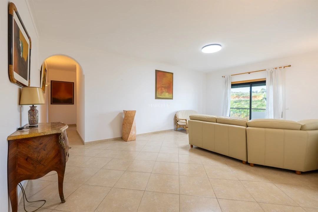 Apartamento T2 para Arrendamento em Lagos (São Sebastião e Santa Maria) Foto 2