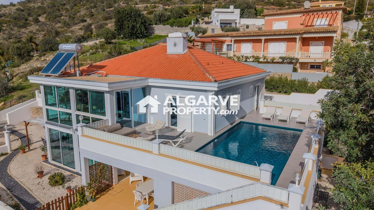 Moradia T4 para Venda em Loule (São Sebastião) Foto 50