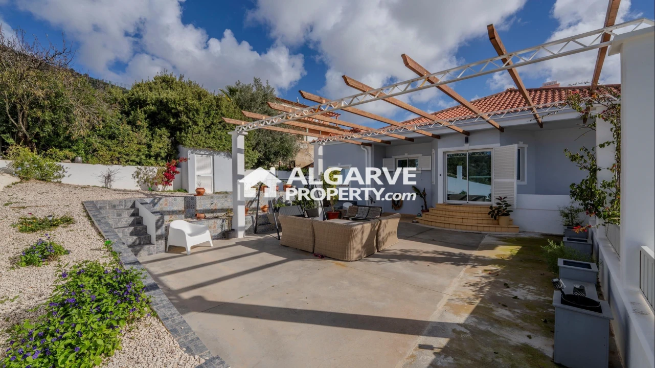 Moradia T4 para Venda em Loule (São Sebastião) Foto 23