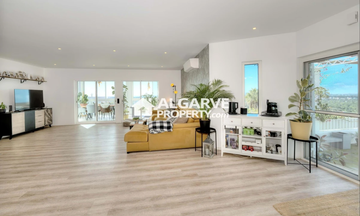 Moradia T4 para Venda em Loule (São Sebastião) Foto 55