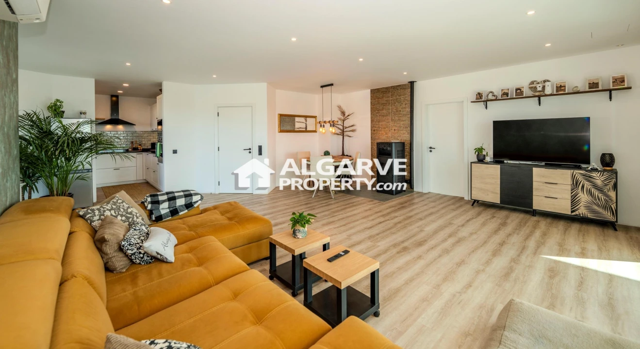 Moradia T4 para Venda em Loule (São Sebastião) Foto 15