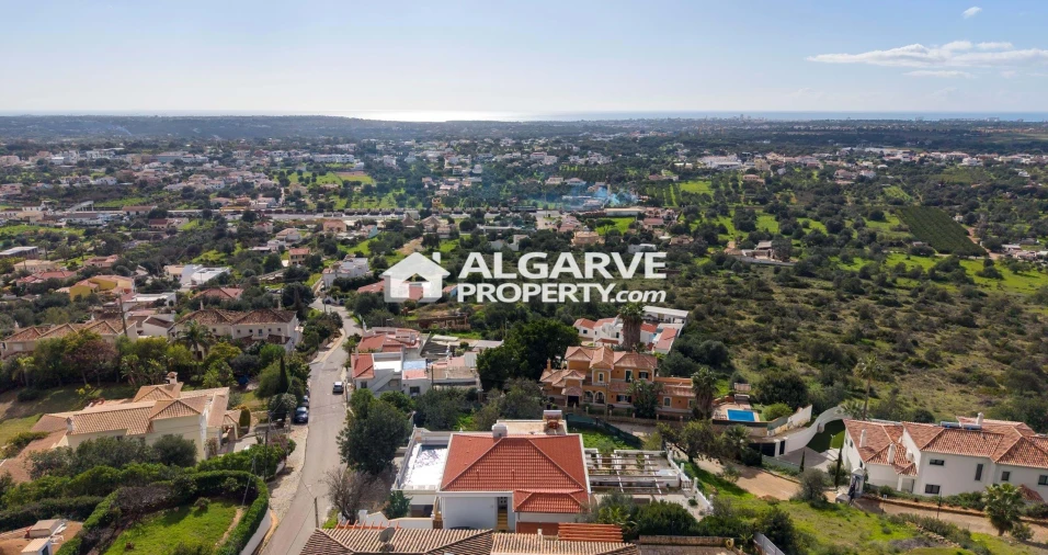 Moradia T4 para Venda em Loule (São Sebastião) Foto 45